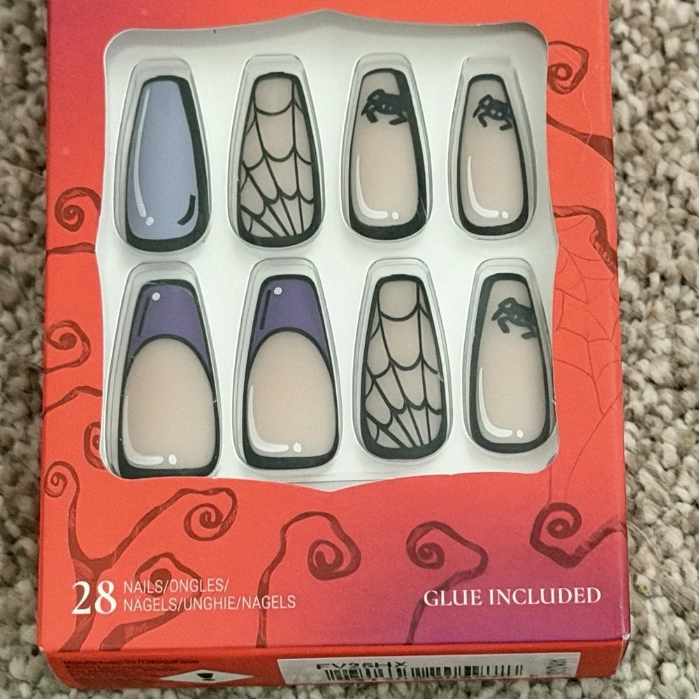 KISS Halloween Glow in the Dark Press-On Nails Long Coffin Purple Nude Black